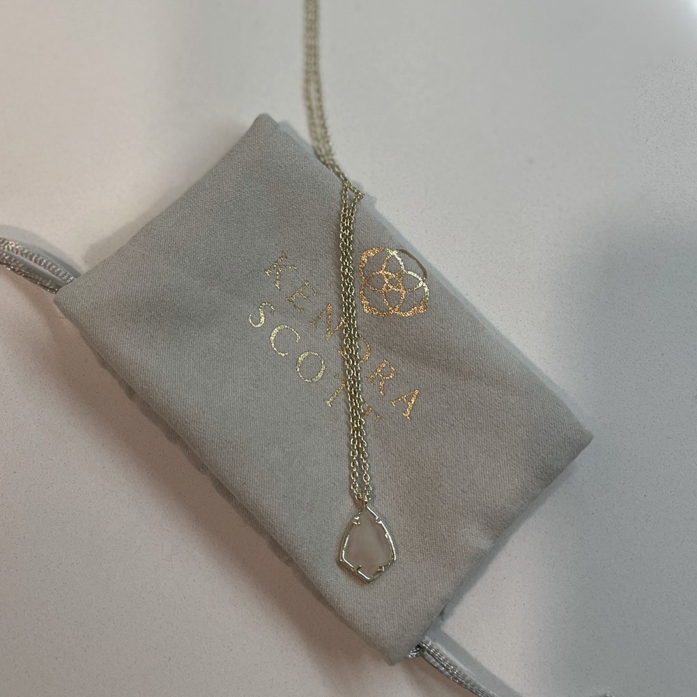 Kendra Scott Necklace